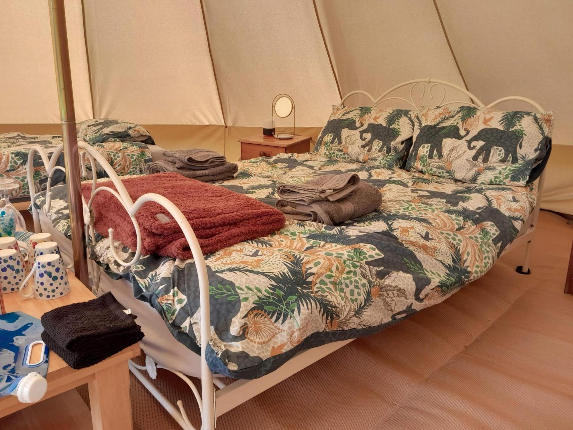 Cornish Skies Glamping Pool Eksteriør bilde